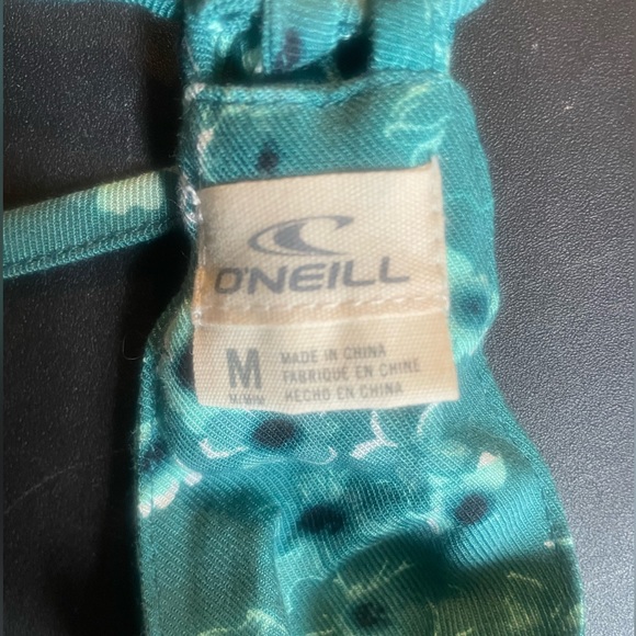 Green floral jumper, adjustable Y back, V neck, spaghetti straps,shorts,Medium - Picture 9 of 13